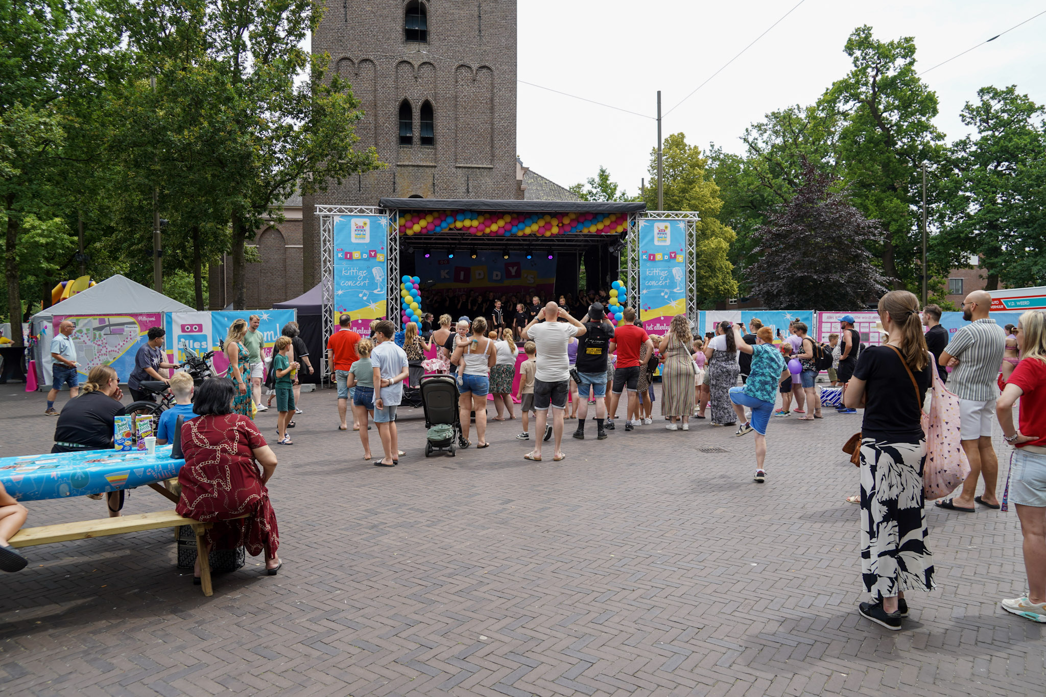 In beeld: Dertiende editie Alles Kids Emmen geslaagd ondanks hitte
