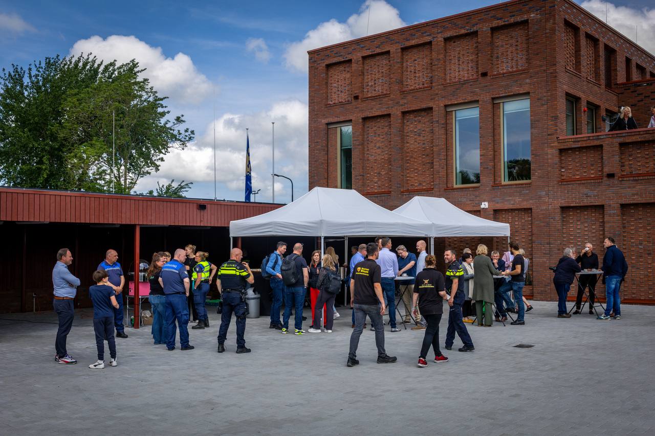 Nieuw politiebureau in Winsum officieel geopend