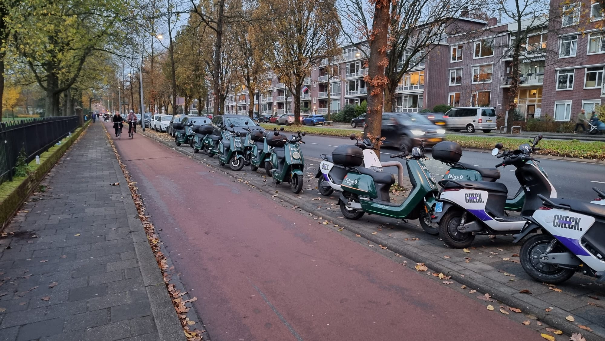 Felyx stopt met deelscooters in Groningen