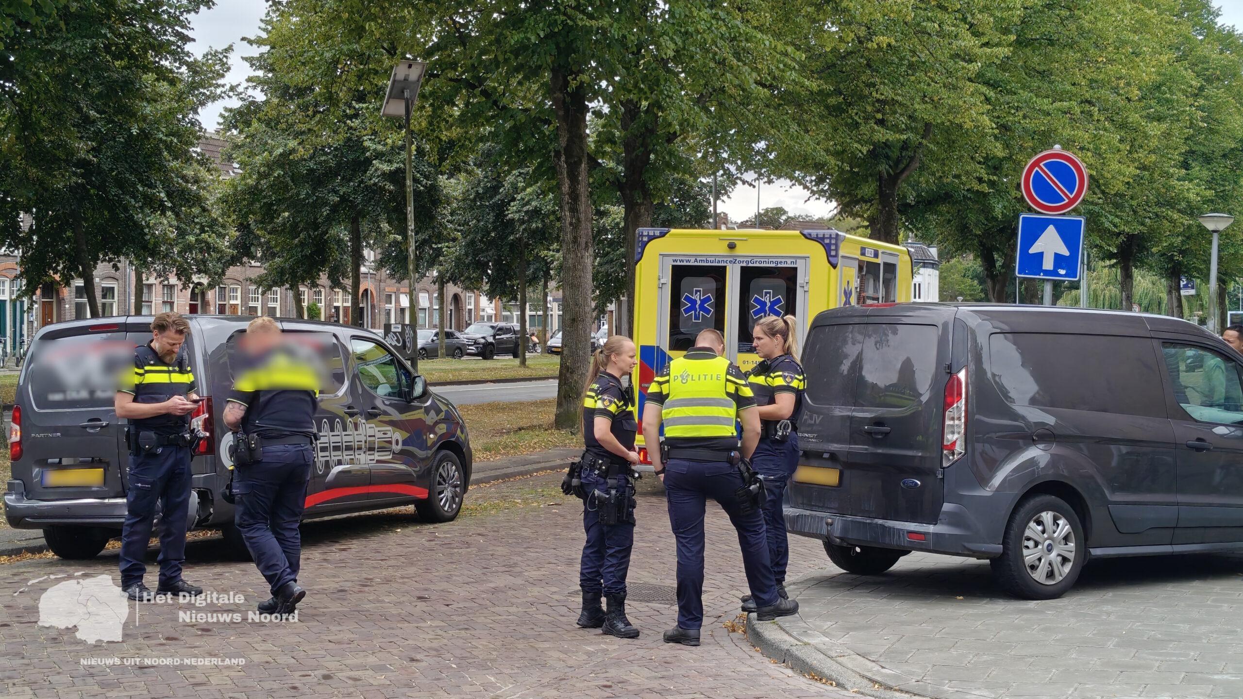 Twee busjes botsen op Bedumerweg in Groningen