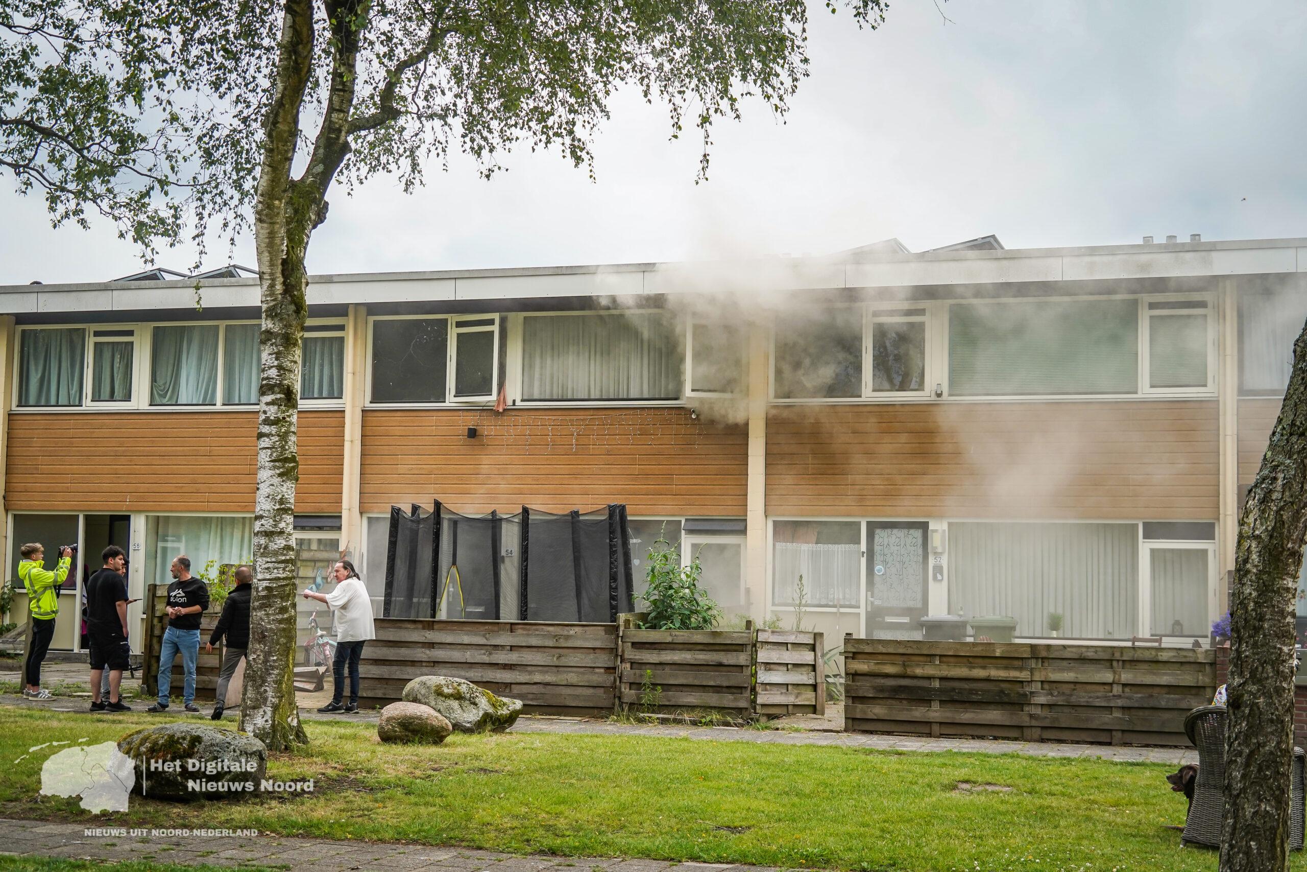 Buurtbewoner redt hond uit brandende woning in Emmen
