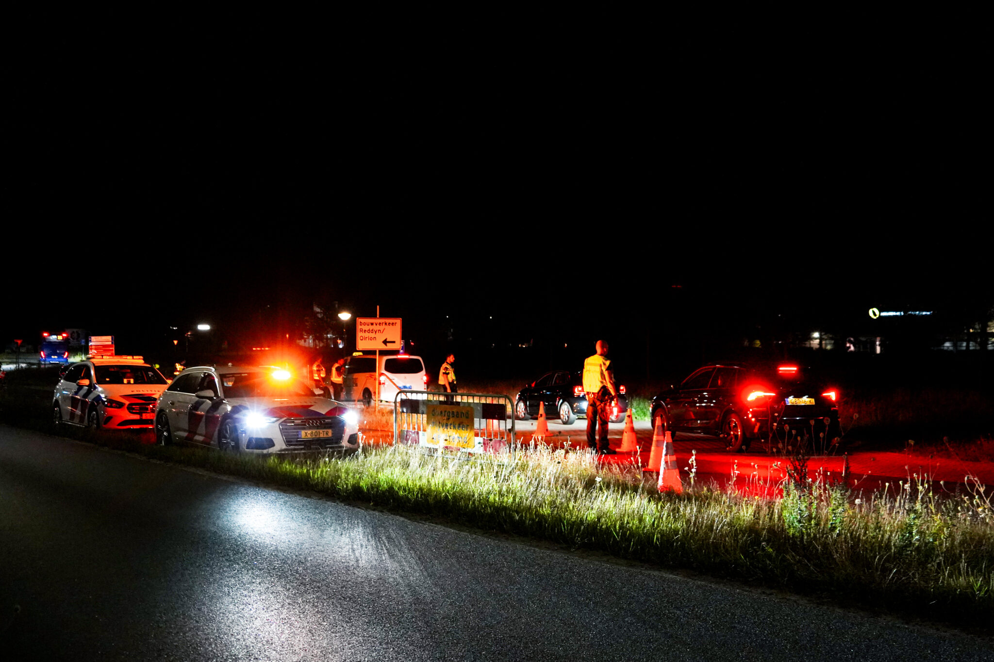 Politiecontroles en toegangswegen Joure afgesloten vanwege illegaal Project X-feest