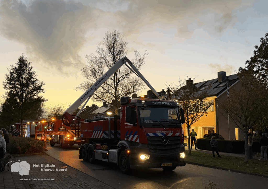 Forse schoorsteenbrand aan de Meerkoetweg in Heerenveen