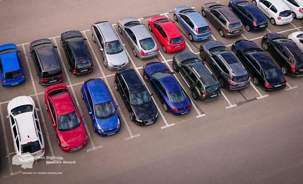 Felle discussie in de raad over parkeerbeleid: Broeksma verdedigt ‘doorslaand succes’