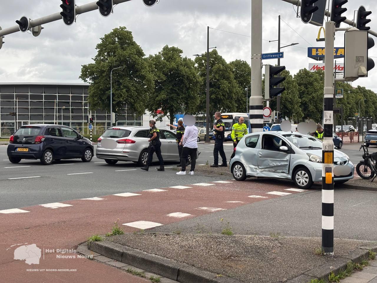 Forse schade bij verkeersongeval op europaweg in Groningen
