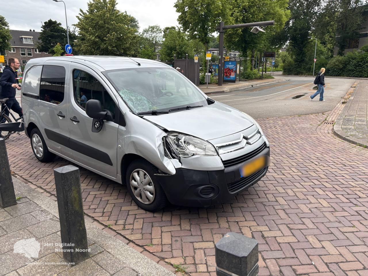 Voetganger zwaargewond bij aanrijding in Groningen, bestuurder aangehouden