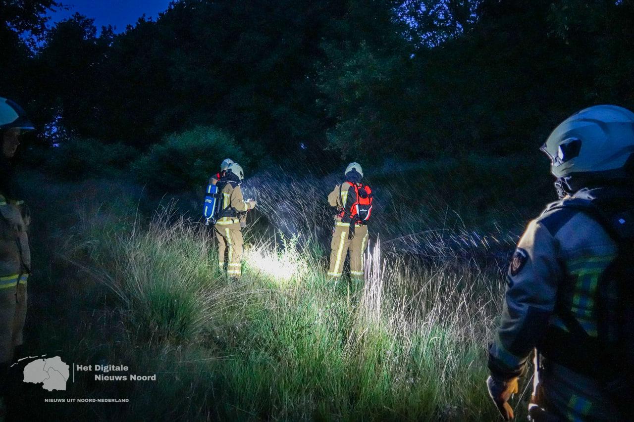 Twee brandhaarden in heideveld bij Nooitgedacht
