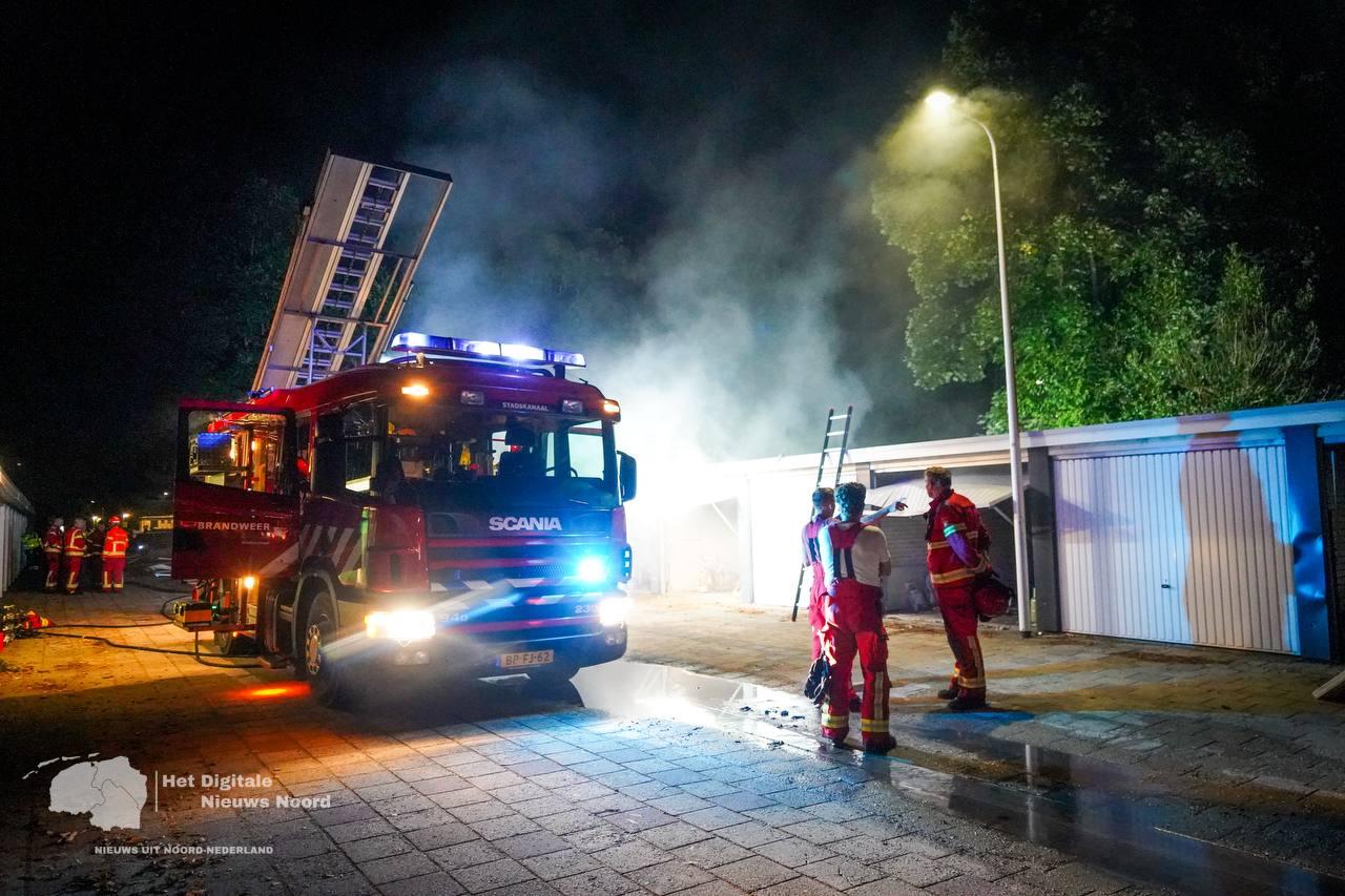 Grote brand verwoest garageboxen in Stadskanaal