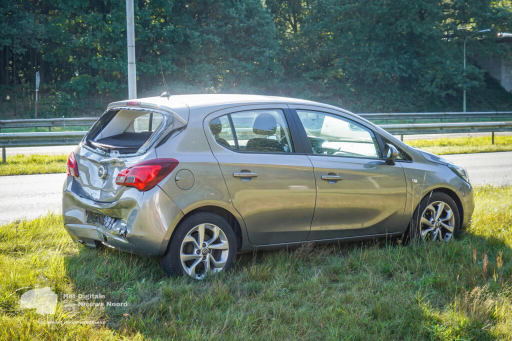 Verkeersongeval tussen bestelbus en auto op N391 bij Emmen