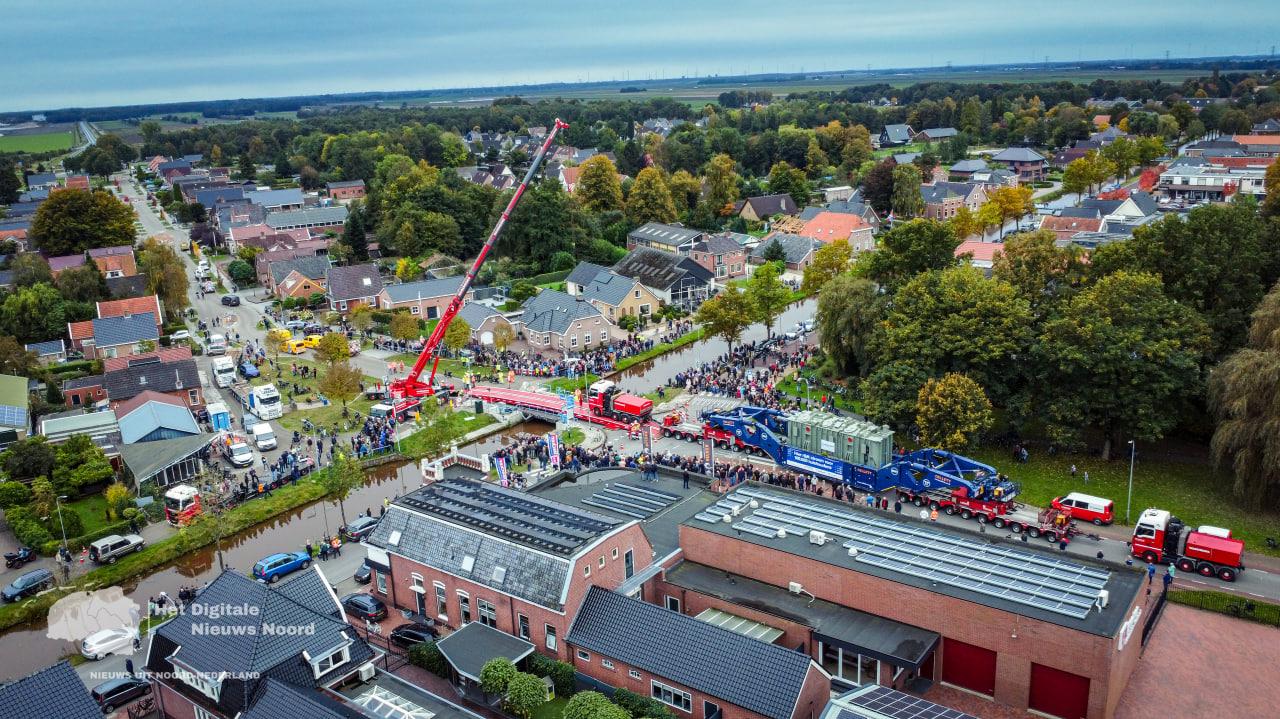 Het megatransport van TenneT-transformatoren trok veel bekijks in Veendam (Foto’s)