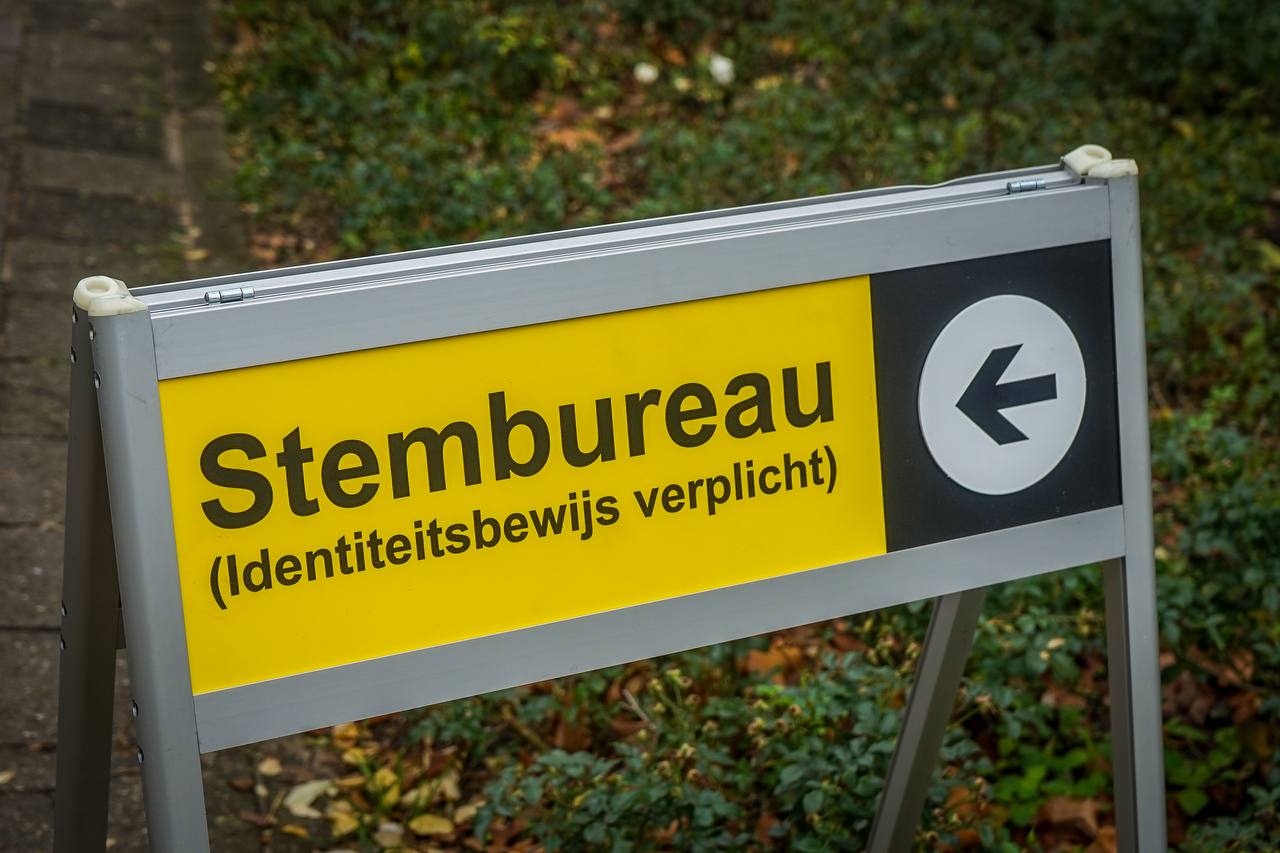 Honderden stemlocaties geopend in Noord-Nederland voor verkiezingen