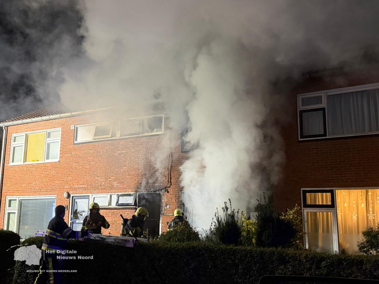Grote woningbrand aan Lindenlaan in Wolvega