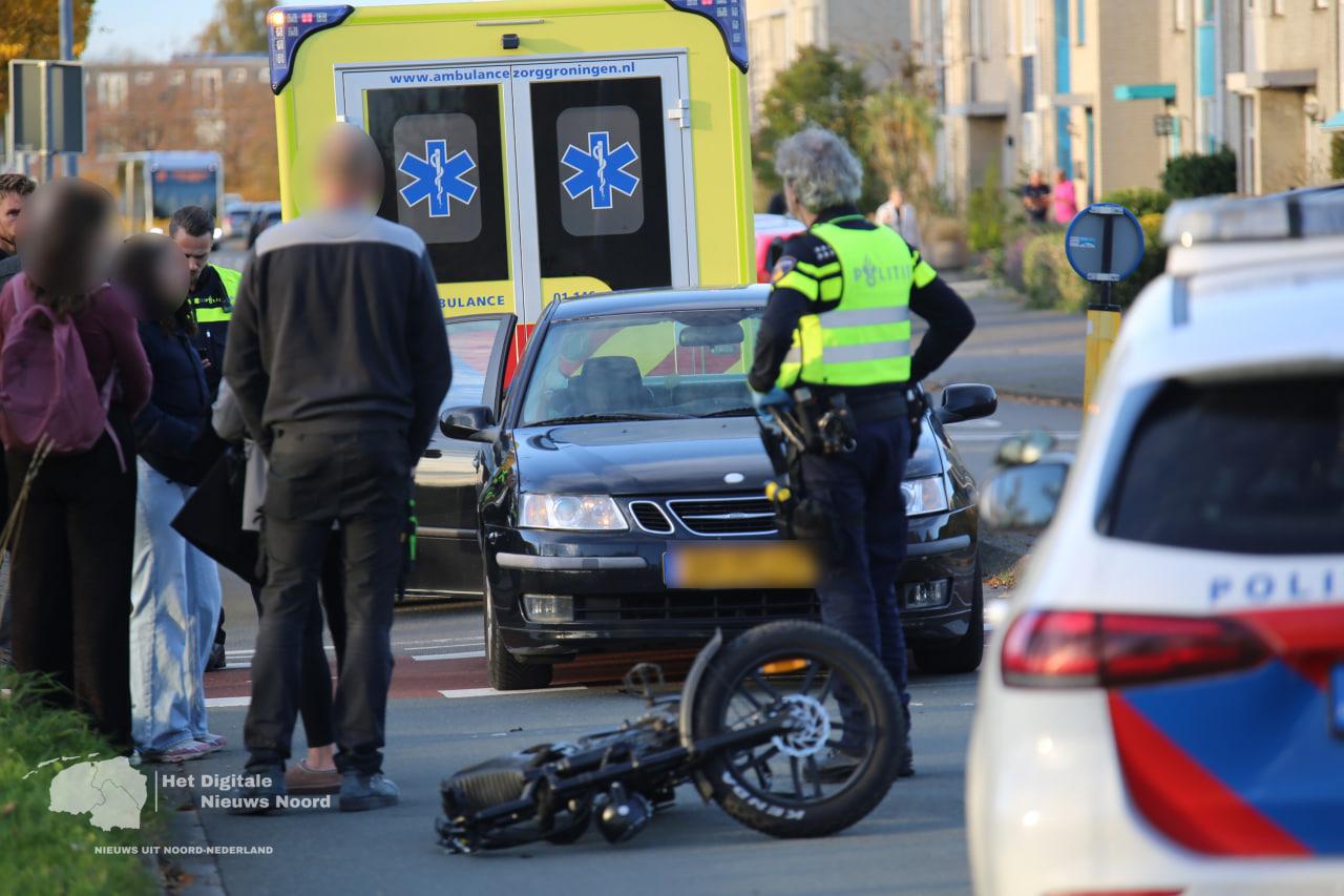 Gewonde bij aanrijding tussen auto en fatbike op Berlageweg in Groningen