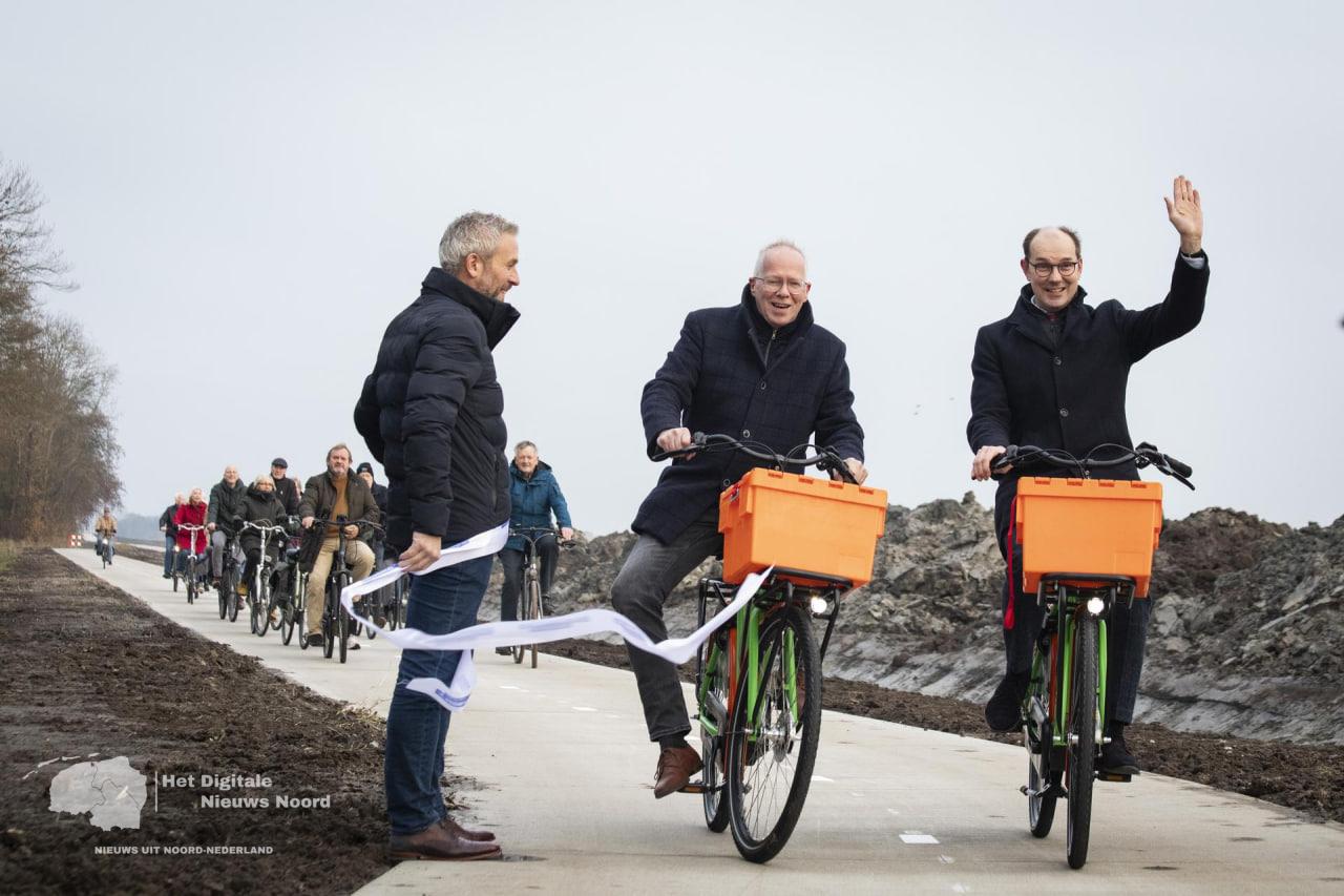 Laatste deel Doorfietsroute Ten Boer-Groningen en vernieuwde Noorddijkerweg geopend