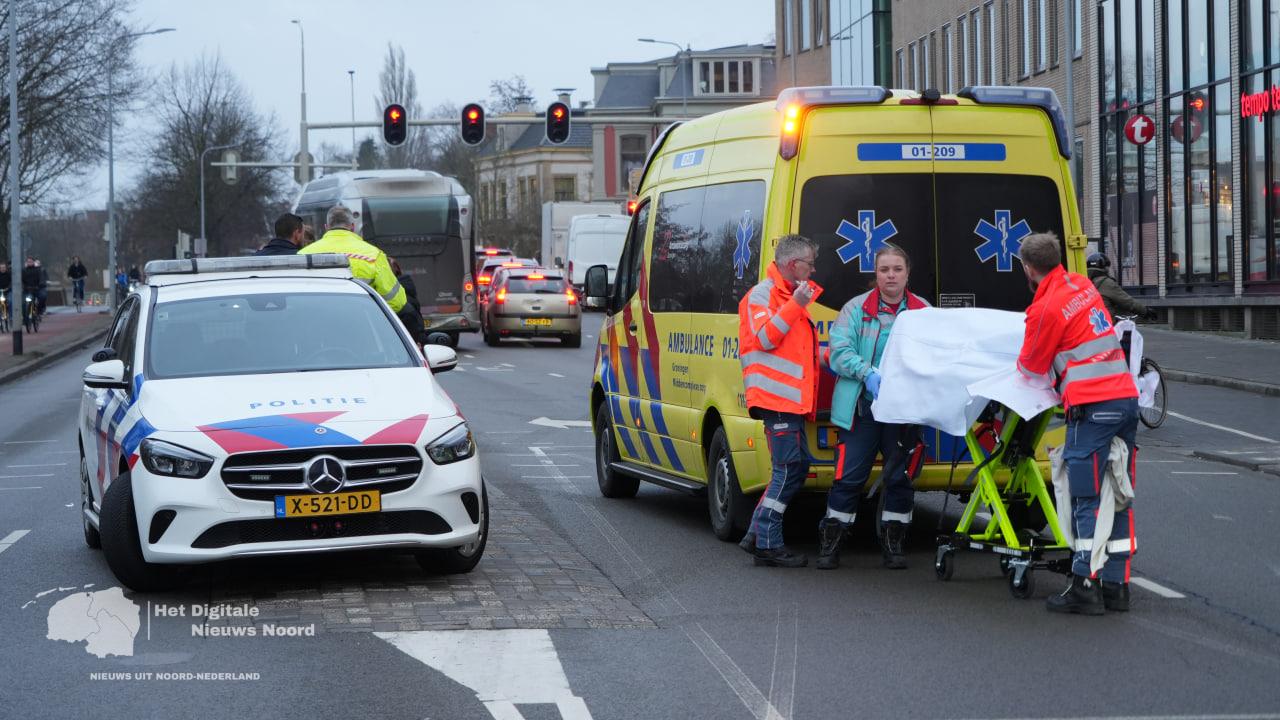 Fietser gewond bij aanrijding op Stationsweg in Groningen